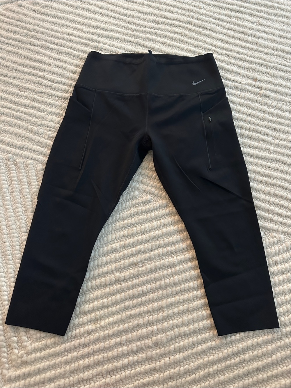 Nike Go Black Cropped Active Leggings with Side Zipper Pockets